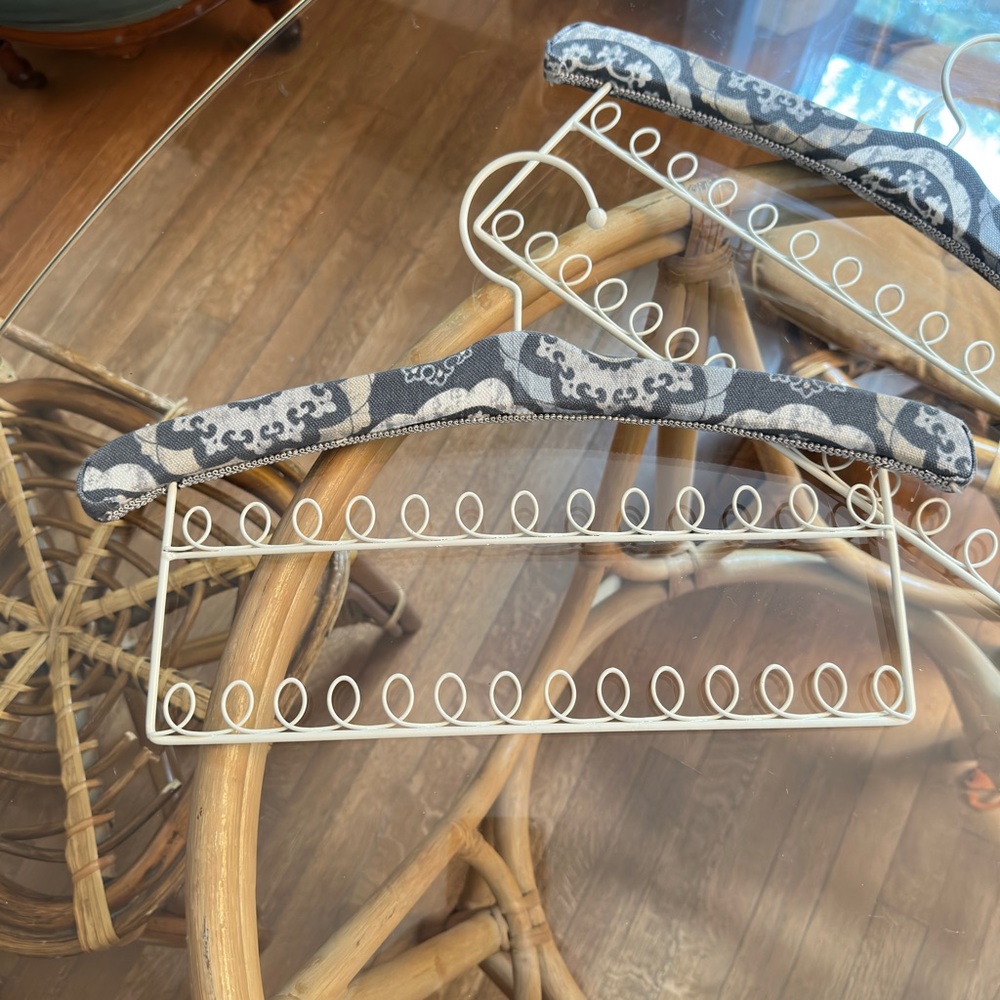Set of 2 Boho Jewelry / Necklace Storage Organizer Hangers - Picture 3 of 3